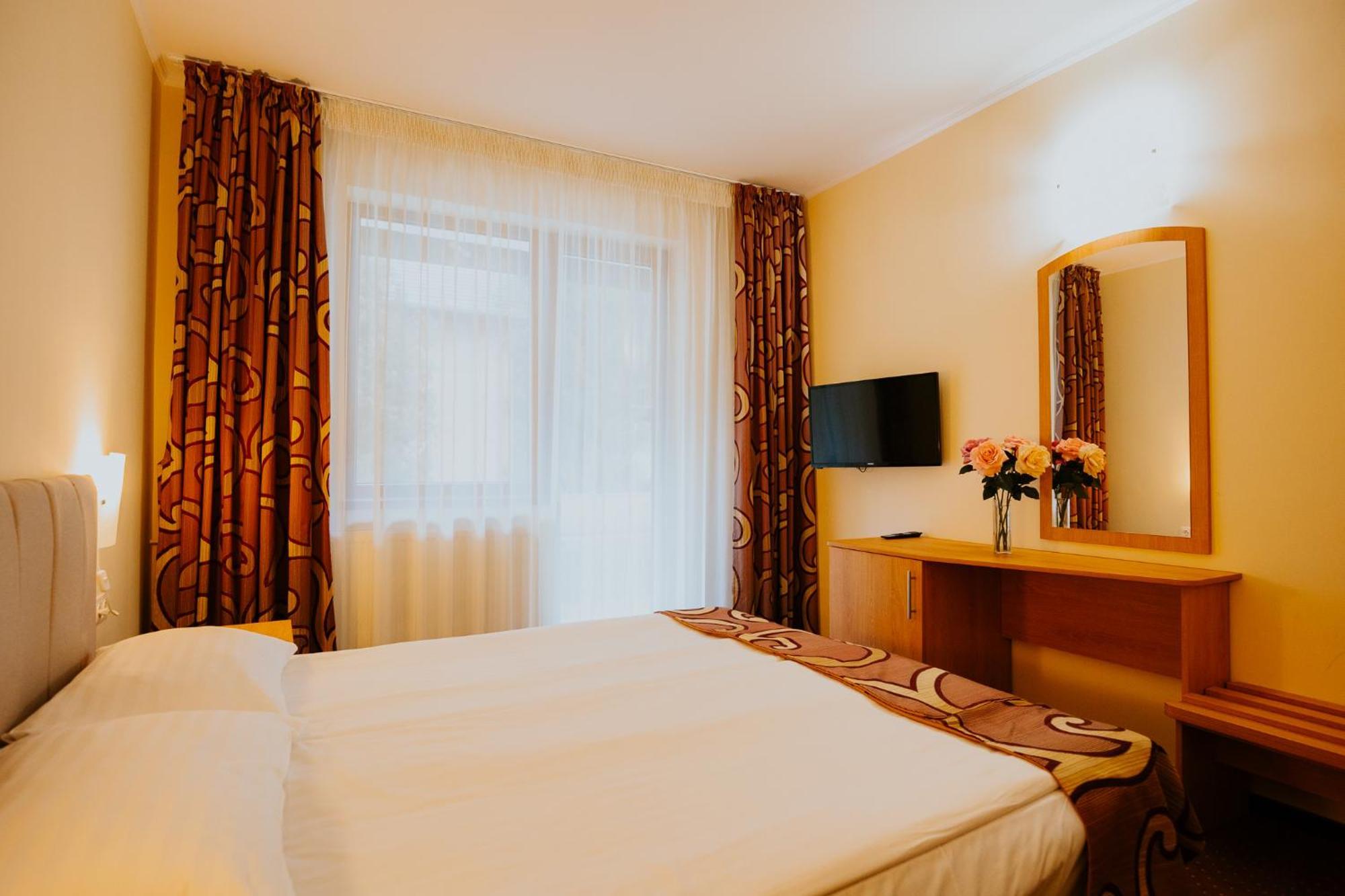 Hotel Tusnad Tusnádfürdő Kültér fotó